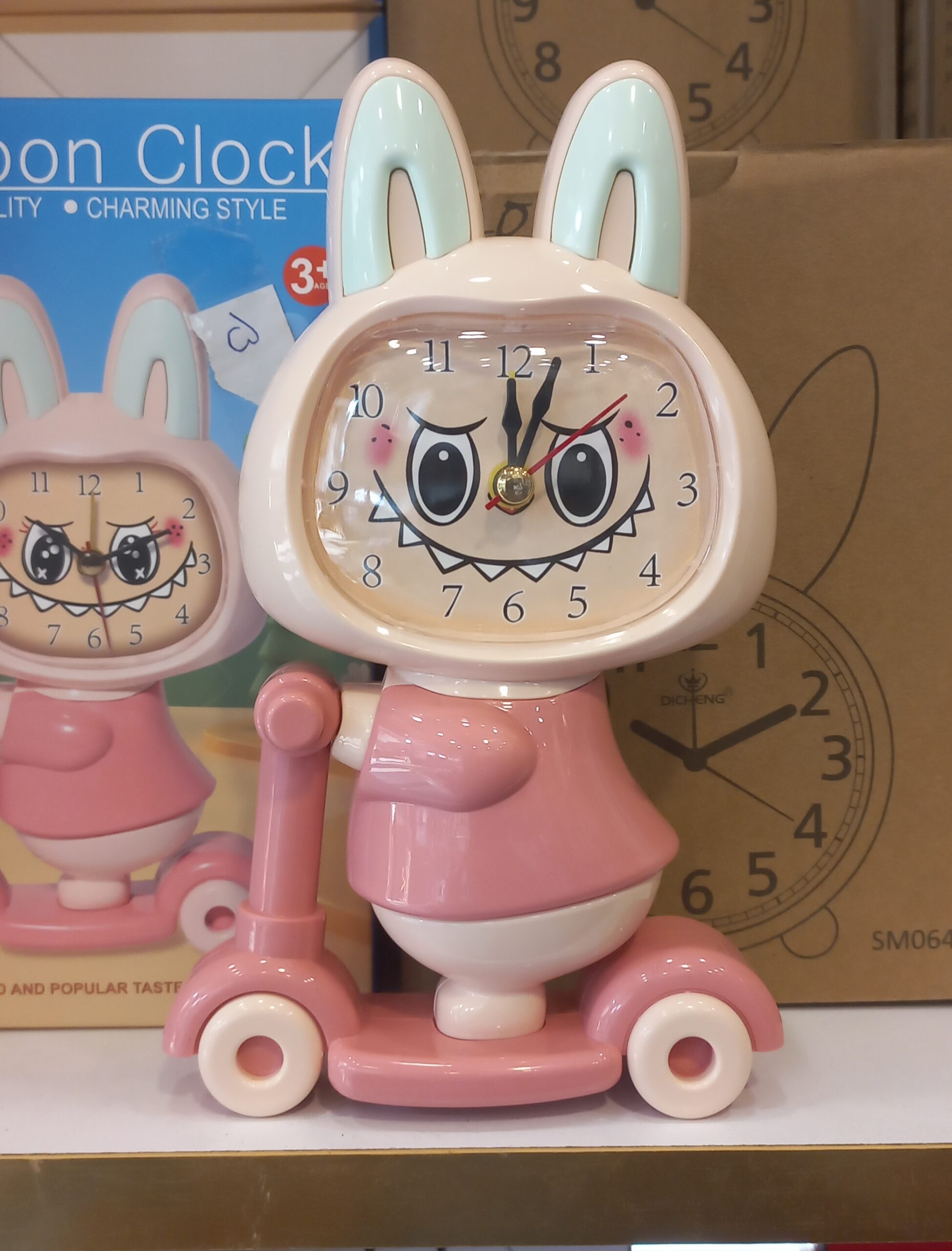 ساعت رومیزی فانتزی طرح خرگوش سوار اسکوتر (مدل HD3436 – Cartoon Clock) - تصویر 2